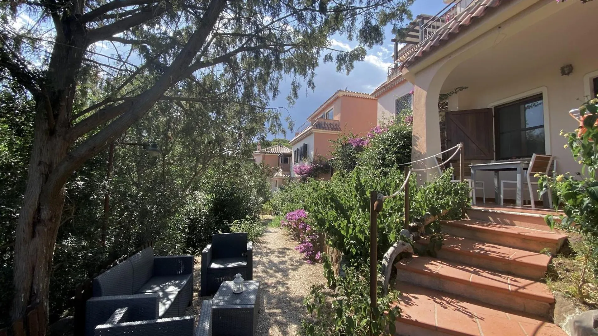 Costa Est Apartments Cala Liberotto 0*,  Italien