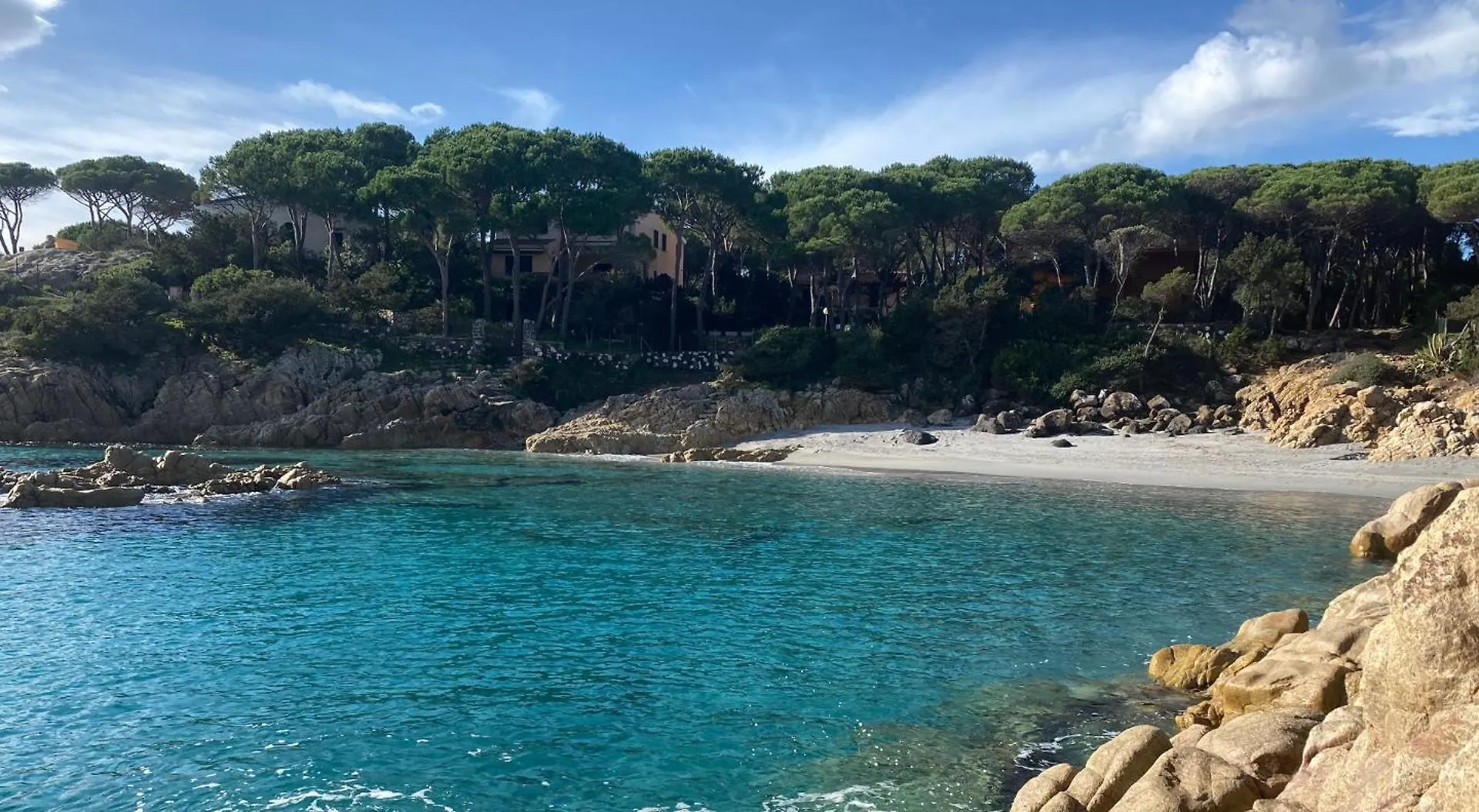 Costa Est Apartments Cala Liberotto Italien